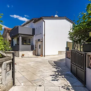  Apartment Gajic