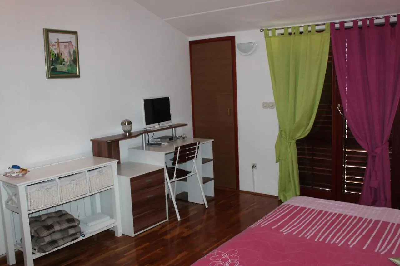 Ferienwohnung Haus Milan AP3 Fažana Apartment